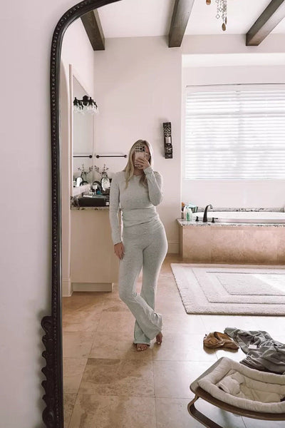Fitted top and trousers – Chic & casual