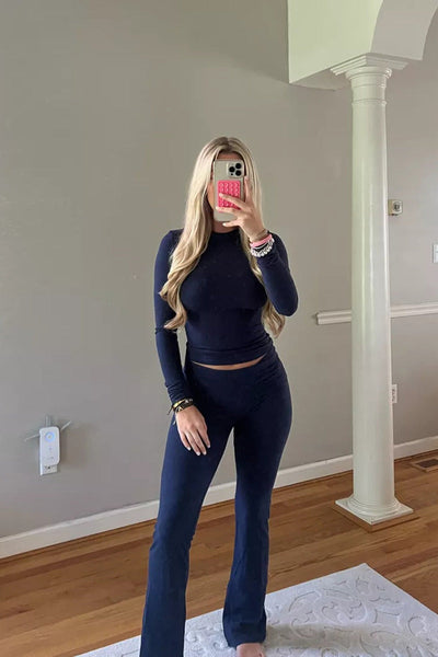 Fitted top and trousers – Chic & casual