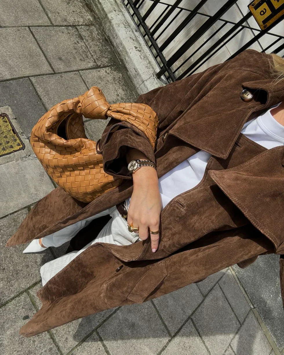 Arlyssia | Velvet Trench