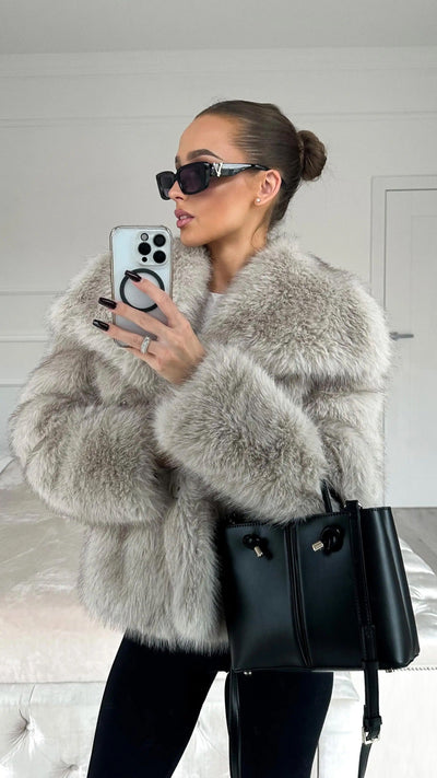 Auralis | Fur Jacket