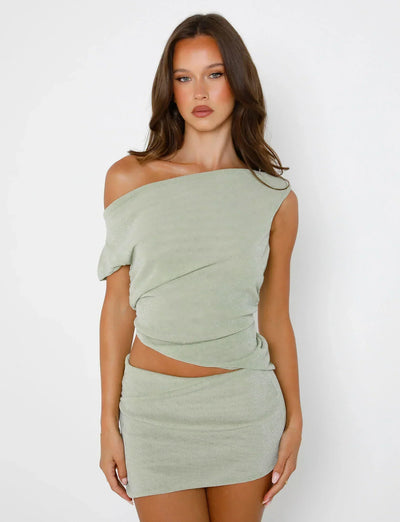 One-Shoulder Set – Elegant & refined