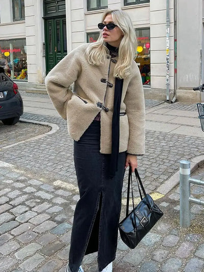 Elvara | Fluffy Coat